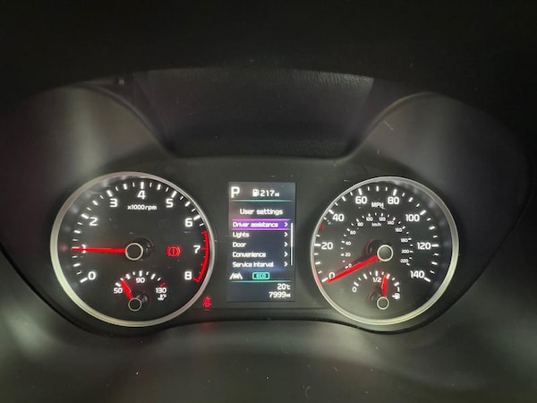Used Kia Stonic 2023 for sale - 74729727: Photo 10