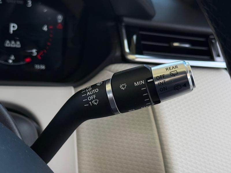 Used Land Rover Range Rover Velar 2022 for sale - 78215577: Photo 25