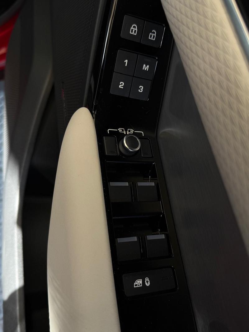 Used Land Rover Range Rover Velar 2022 for sale - 78215577: Photo 36