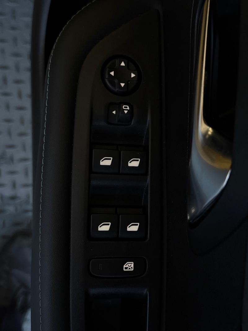 Used Peugeot 208 2023 for sale - 76332643: Photo 33