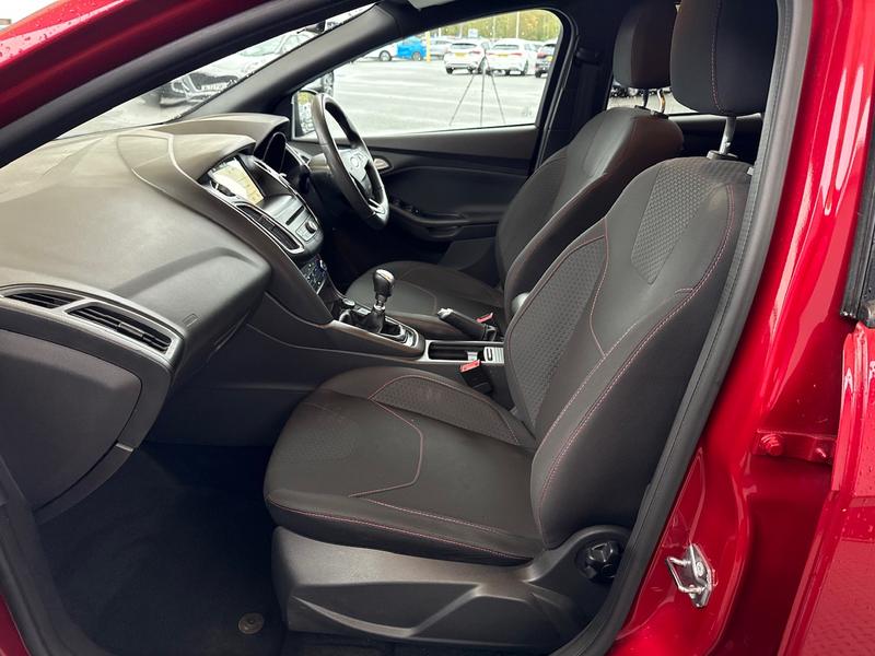 Used Ford Focus 2017 for sale - 76519755: Photo 13