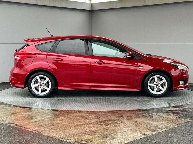 Used Ford Focus 2017 for sale - 76519755: Photo 9