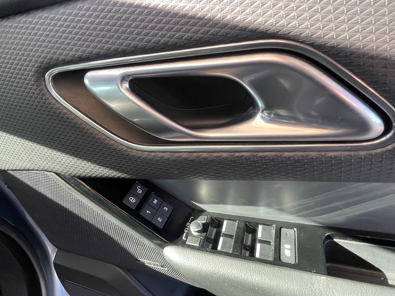 Used Land Rover Range Rover Velar 2018 for sale - 76076655: Photo 23