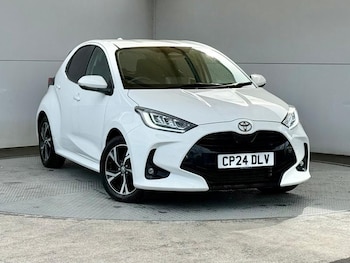 Used Toyota Yaris 2024 for sale - 79029865: Photo