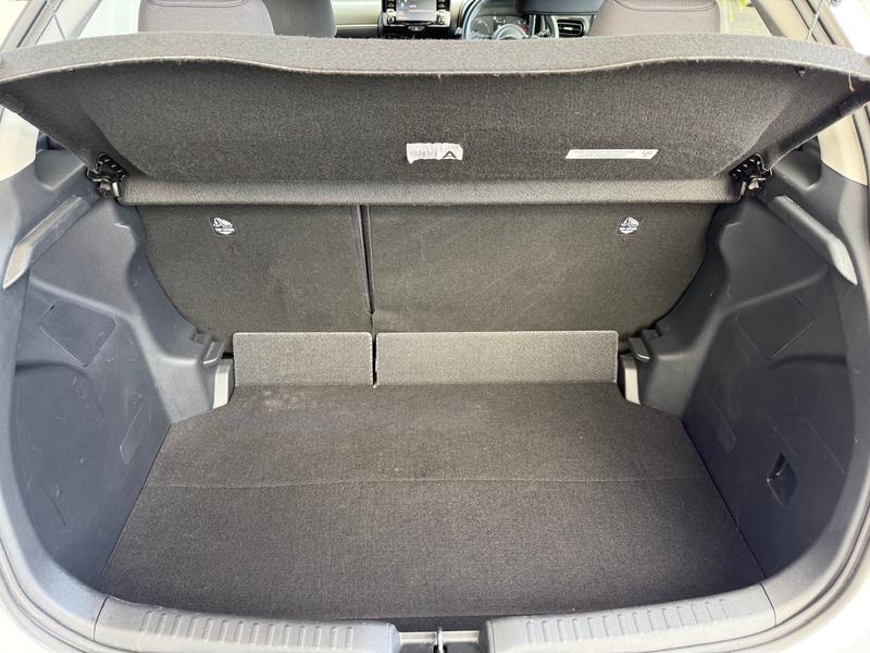 Used Toyota Yaris 2022 for sale - 77619983: Photo 10