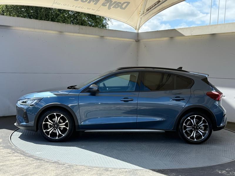 Used Ford Focus 2023 for sale - 75084329: Photo 6