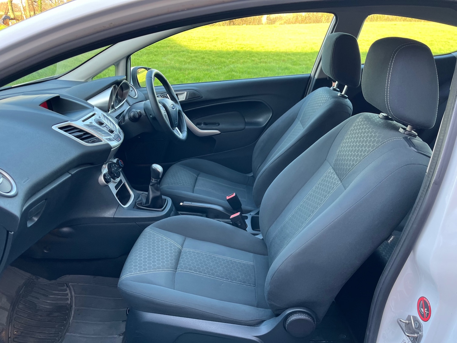 Used Ford Fiesta 2012 for sale - 76914563: Photo 4