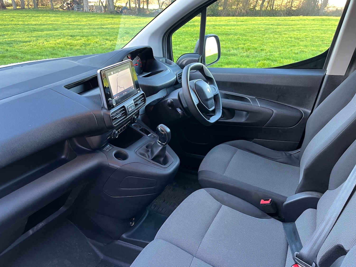 Used Peugeot Partner 2019 for sale - 76618903: Photo 11