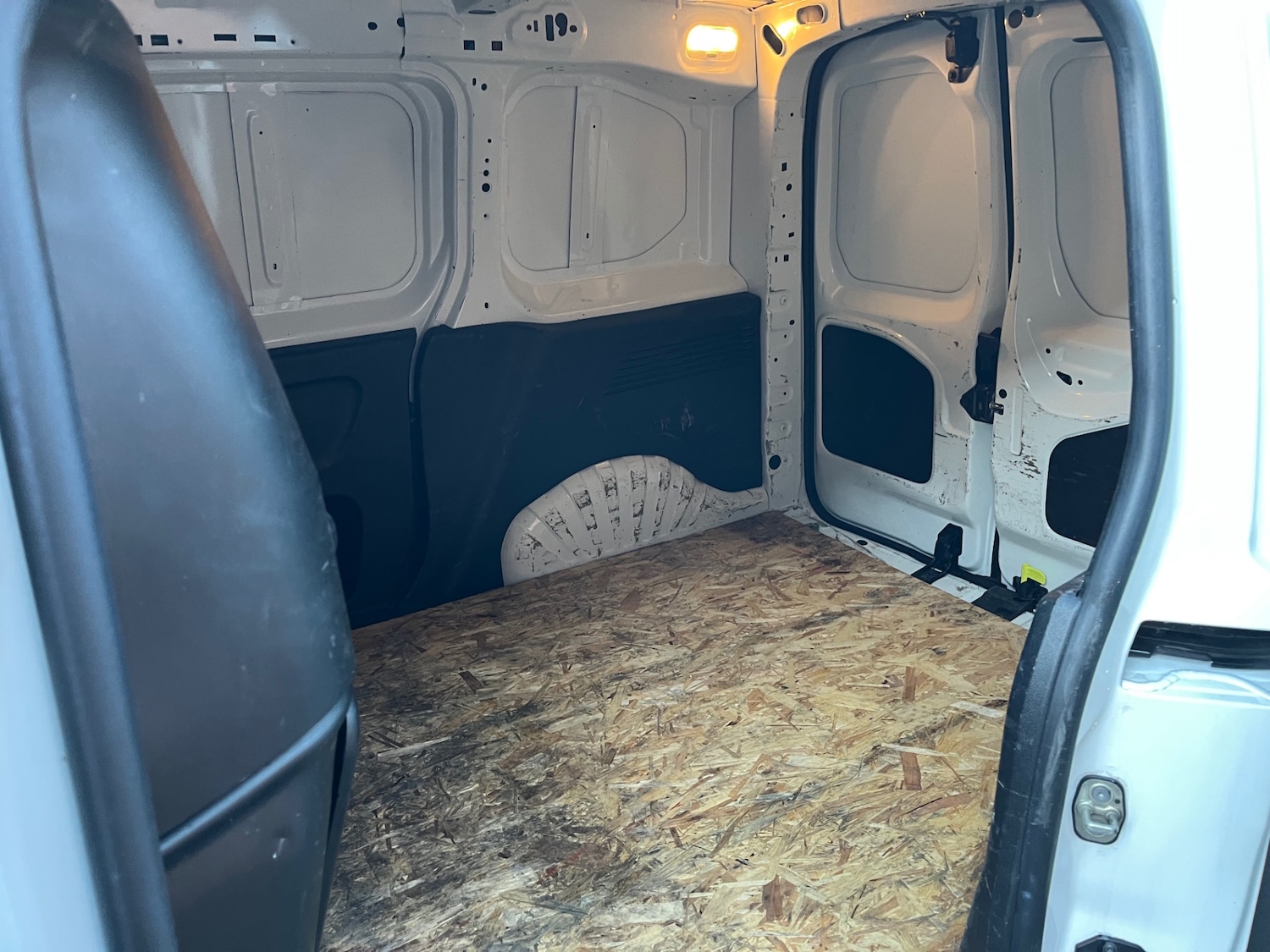 Used Peugeot Partner 2019 for sale - 76618903: Photo 13