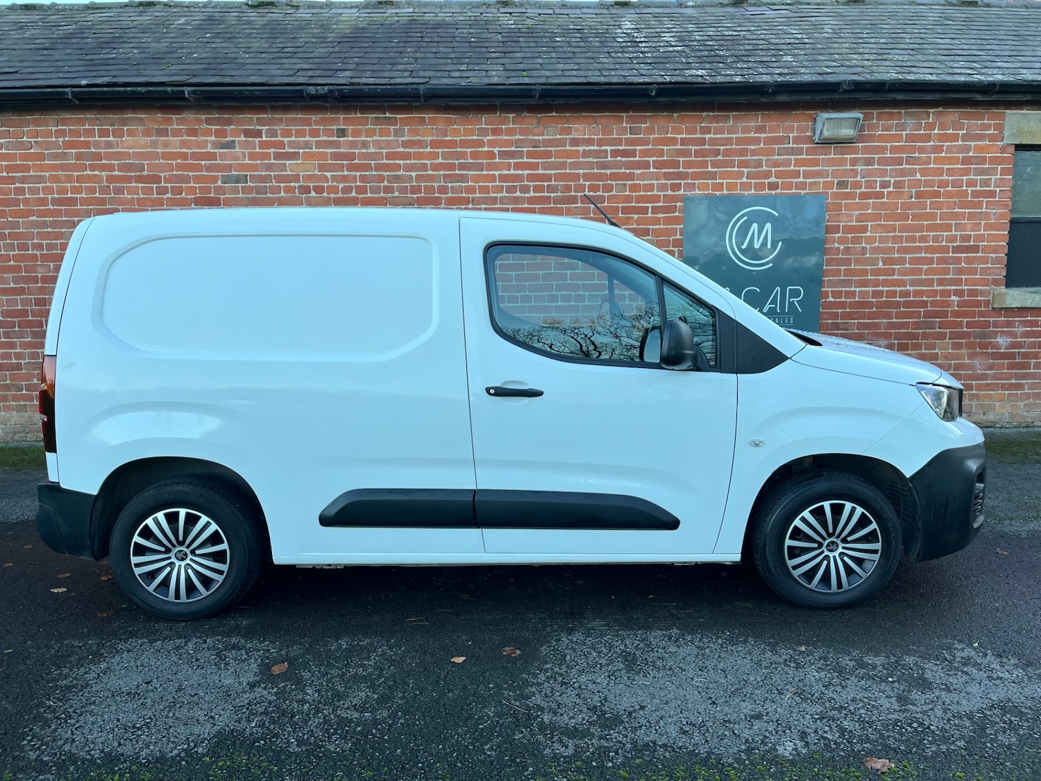 Used Peugeot Partner 2019 for sale - 76618903: Photo 6