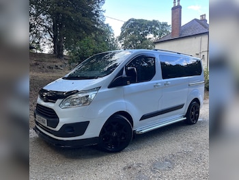 Used Ford Tourneo Custom 2017 for sale - 79574990: Photo