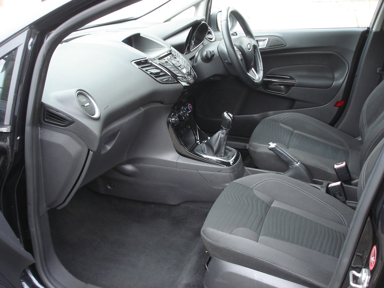 Used Ford Fiesta 2015 for sale - 76026226: Photo 15