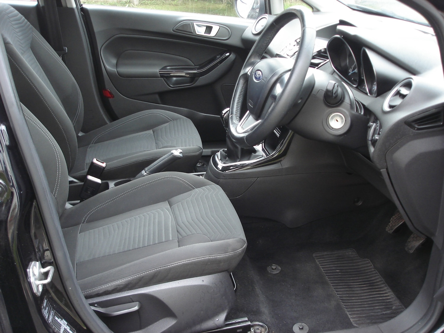 Used Ford Fiesta 2015 for sale - 76026226: Photo 17