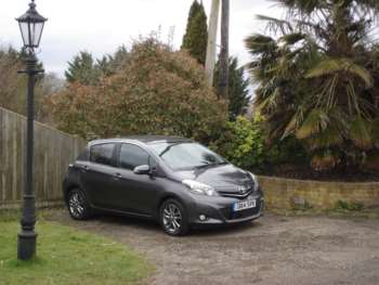 Used Toyota Yaris 2014 for sale - 73696870: Photo