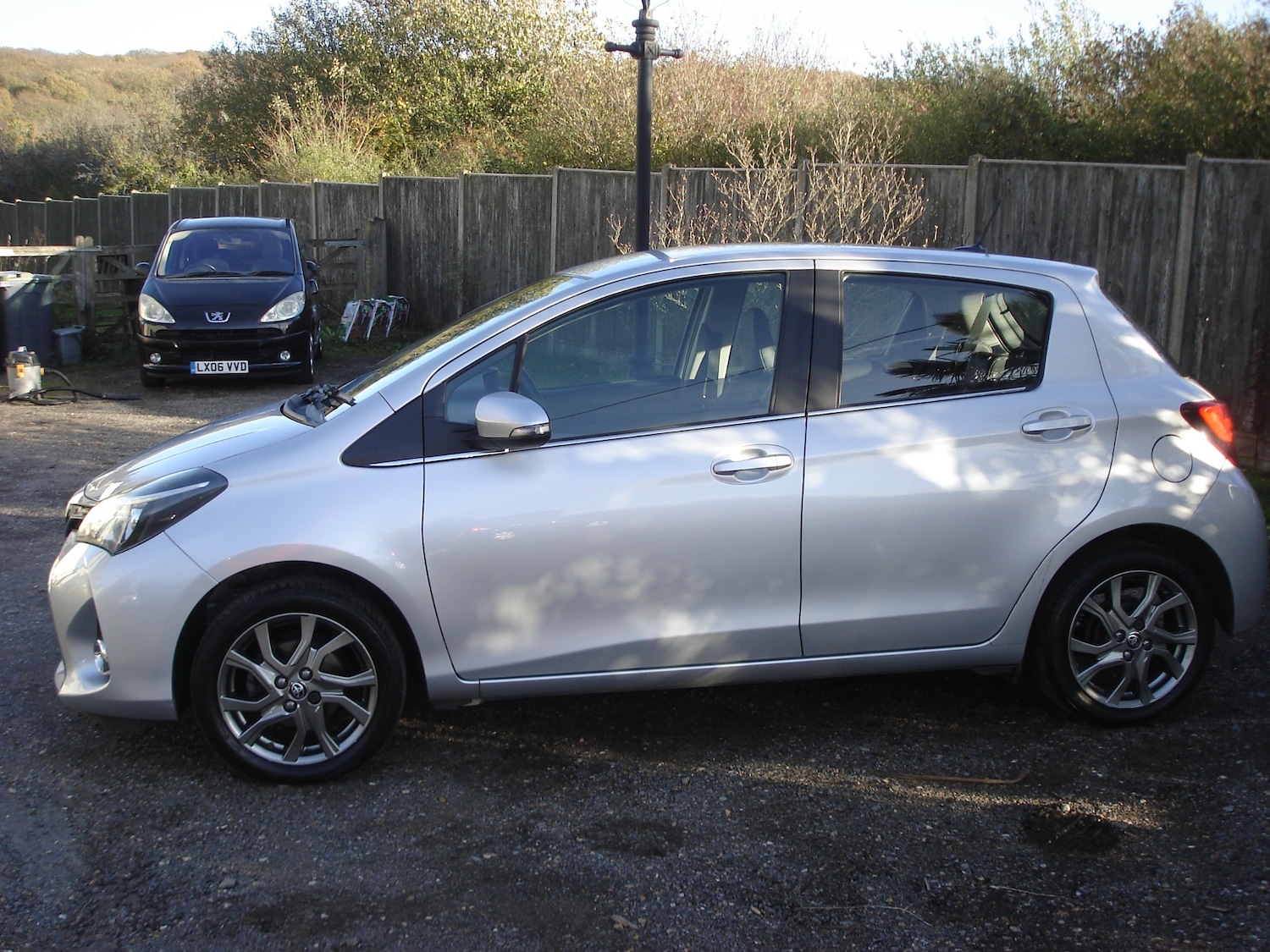 Used Toyota Yaris 2015 for sale - 76380363: Photo 13