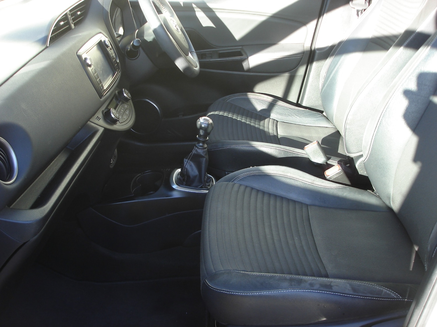 Used Toyota Yaris 2015 for sale - 76380363: Photo 16