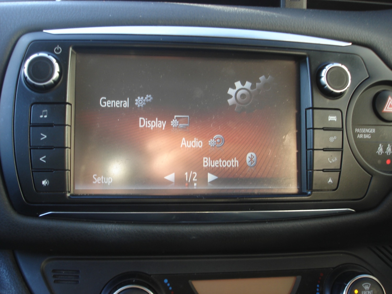 Used Toyota Yaris 2015 for sale - 76380363: Photo 18