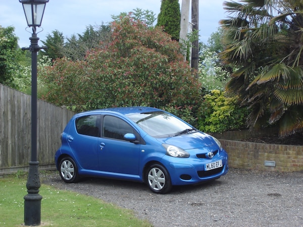 Used Toyota AYGO 2011 for sale - 71297061: Photo 2