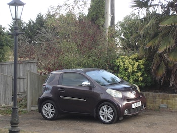 Used Toyota IQ 2011 for sale - 79580489: Photo