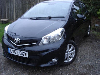 Used Toyota Yaris 2012 for sale - 77065863: Photo