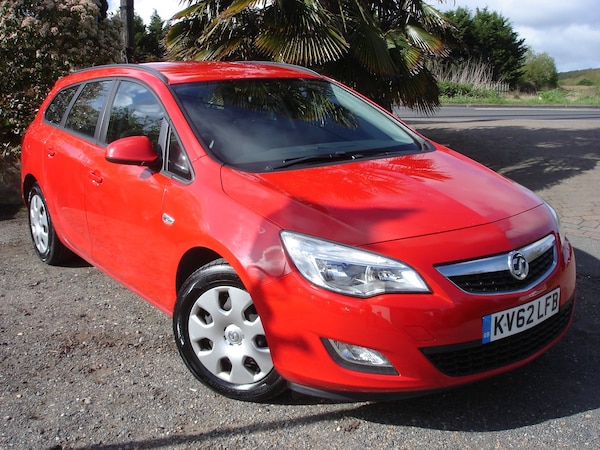 Used Vauxhall Astra 2012 for sale - 70718077: Photo 1