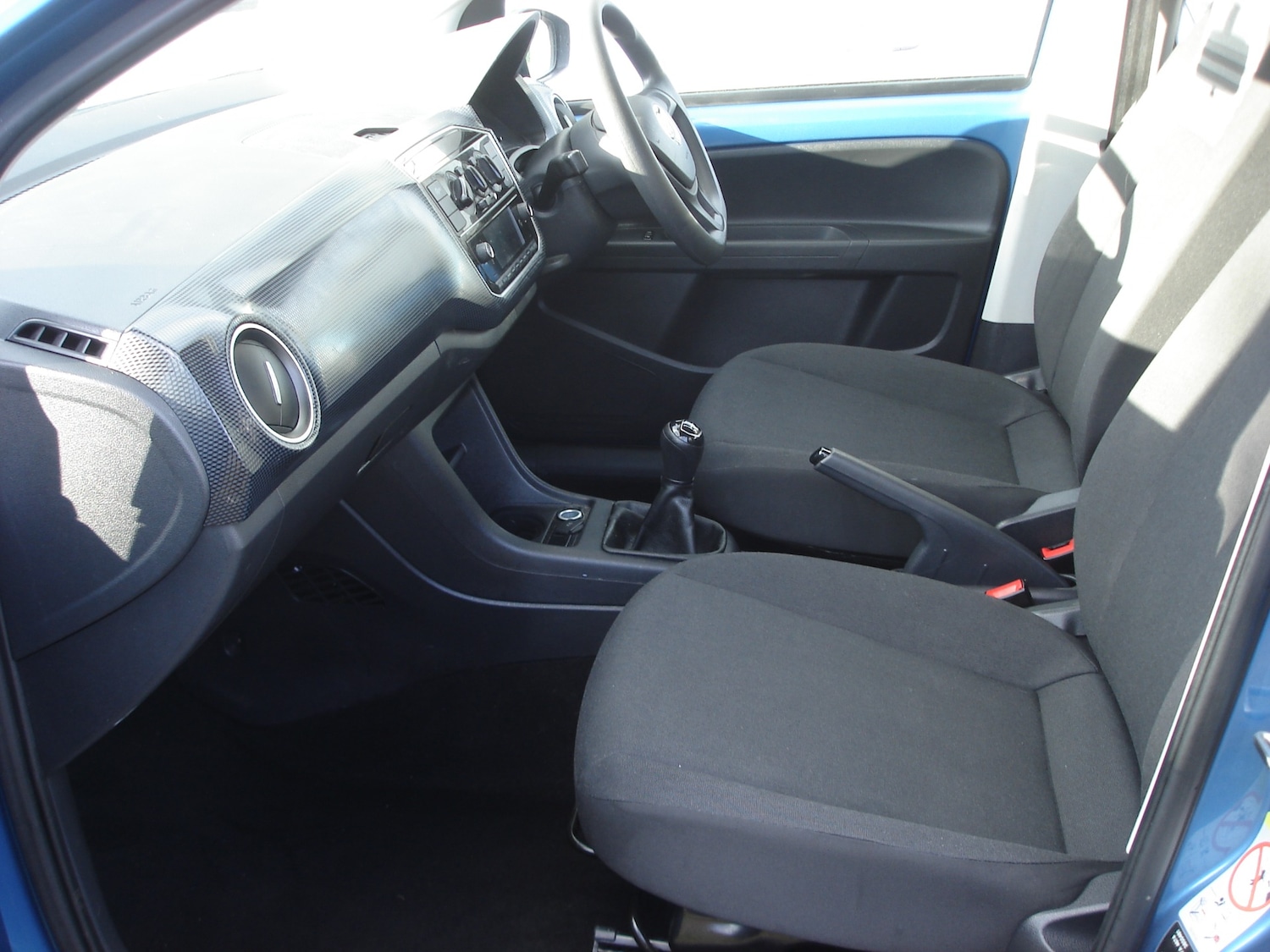 Used Volkswagen up! 2019 for sale - 78133369: Photo 3