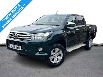 Used Toyota Hilux 2018 for sale - 76111881: Photo