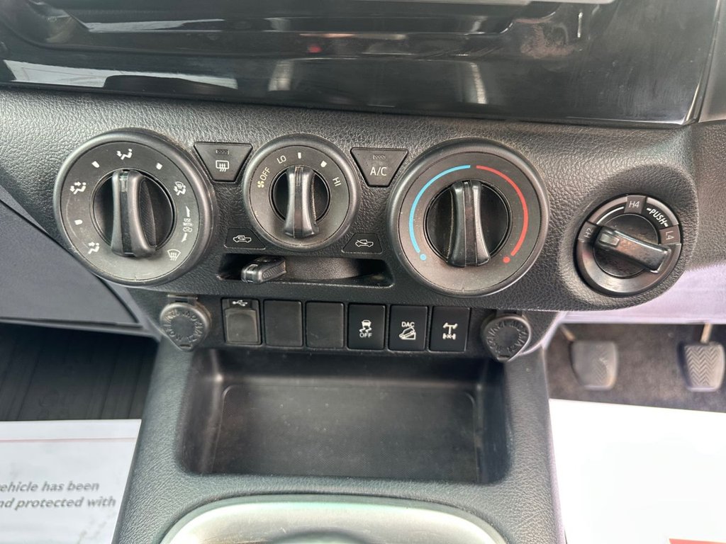 Used Toyota Hilux 2018 for sale - 76111881: Photo 32