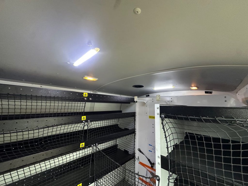 Used Volkswagen Transporter 2017 for sale - 77250736: Photo 28