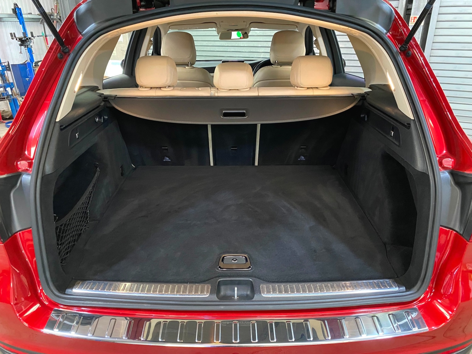 Used Mercedes-Benz GLC 2015 for sale - 76971137: Photo 13