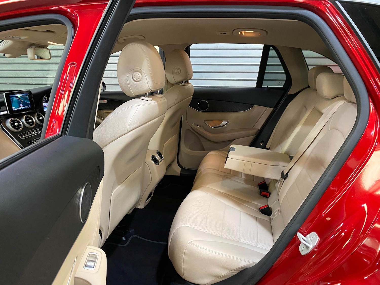 Used Mercedes-Benz GLC 2015 for sale - 76971137: Photo 8