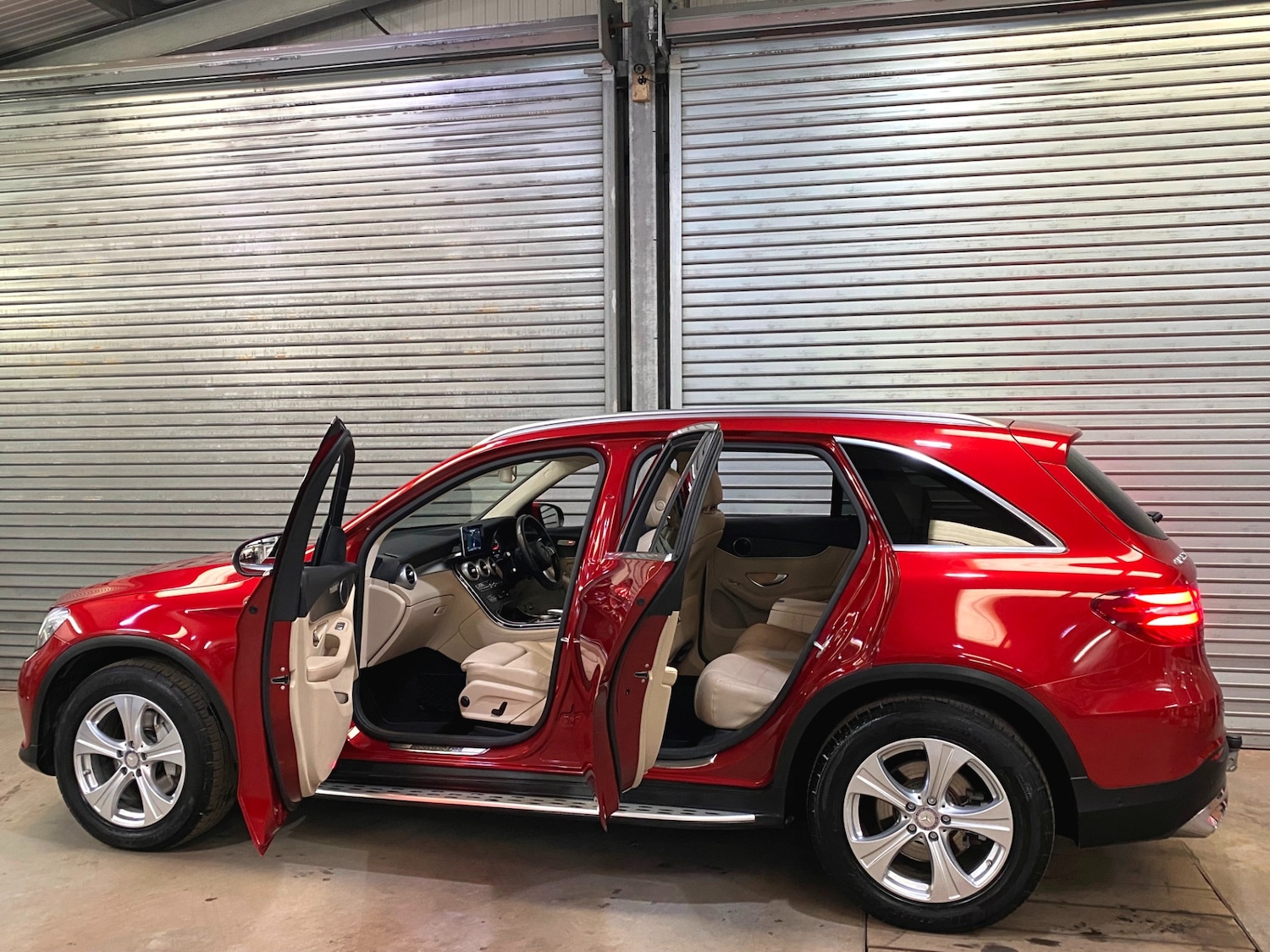 Used Mercedes-Benz GLC 2015 for sale - 76971137: Photo 9