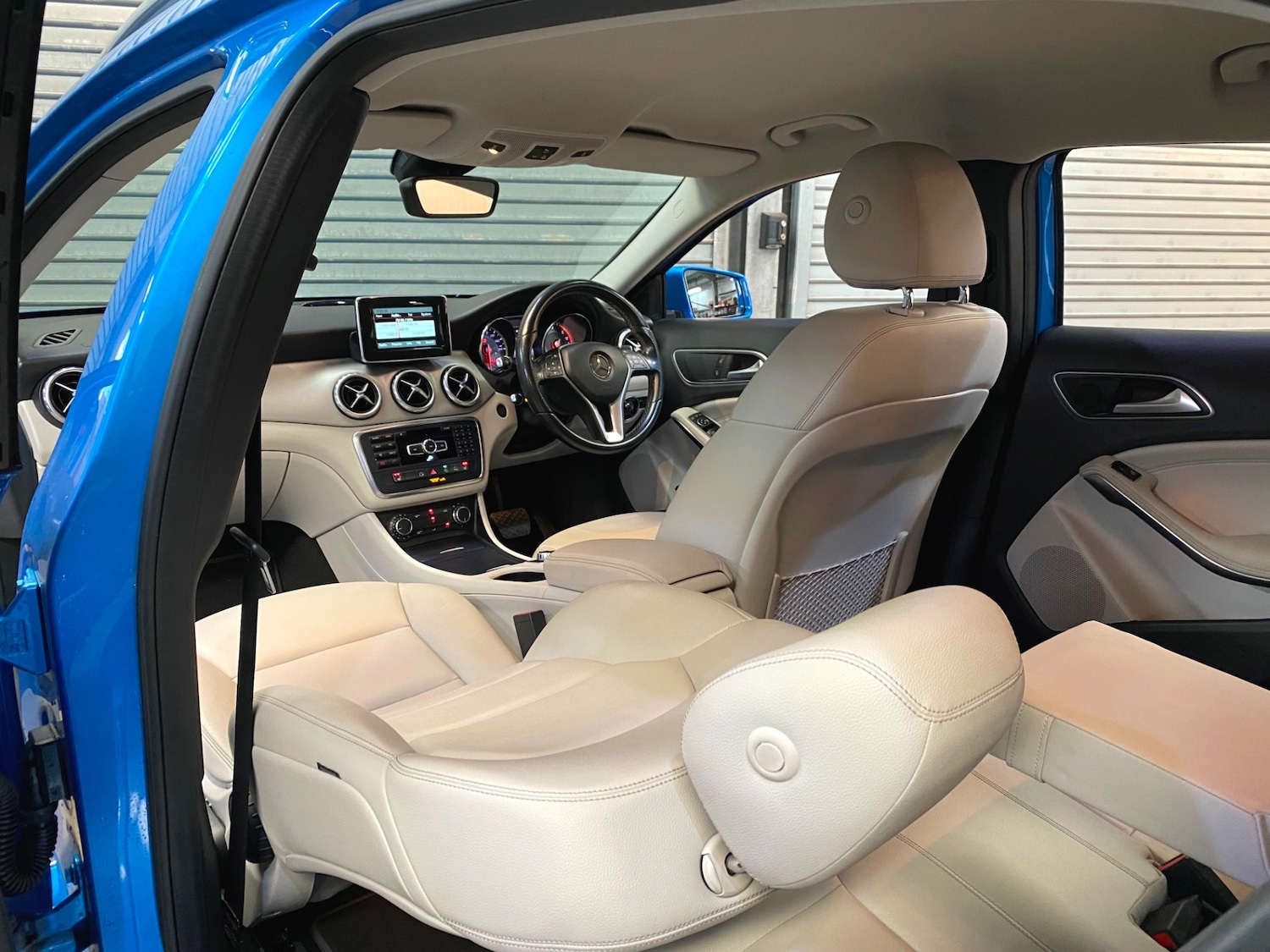 Used Mercedes-Benz GLA 2015 for sale - 76626069: Photo 4