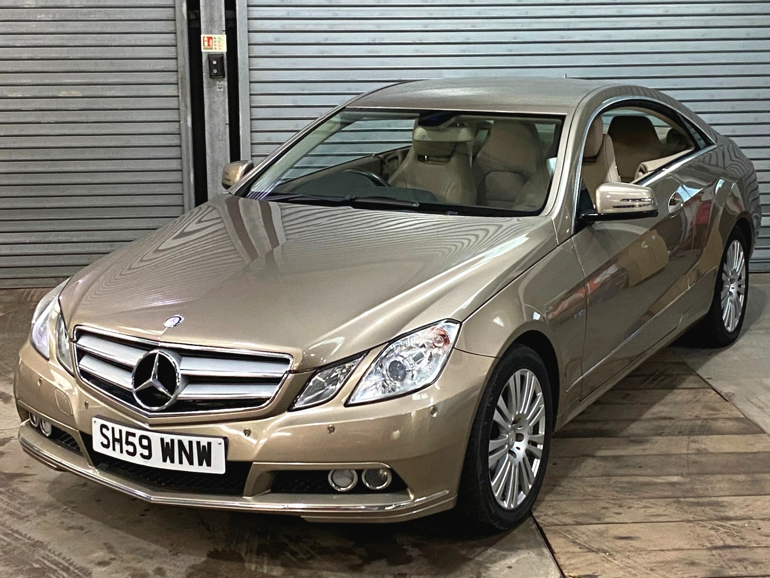 Used Mercedes-Benz E Class 2009 for sale - 77235622: Photo 3