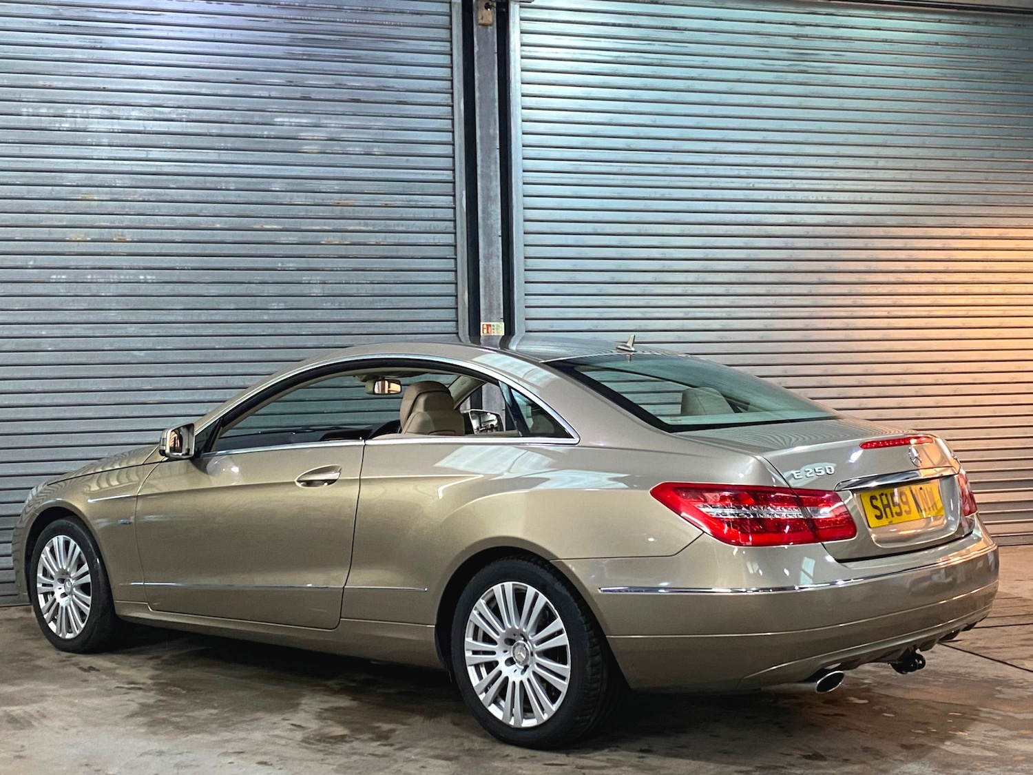 Used Mercedes-Benz E Class 2009 for sale - 77235622: Photo 5