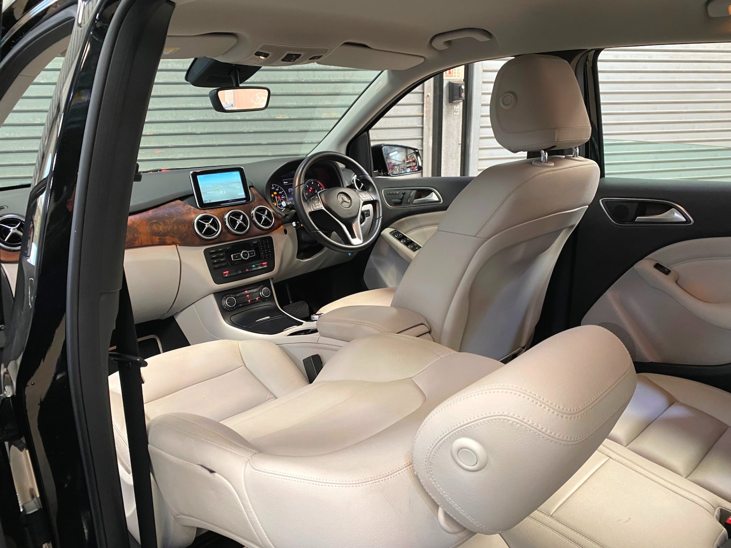 Used Mercedes-Benz B Class 2013 for sale - 78053613: Photo 4