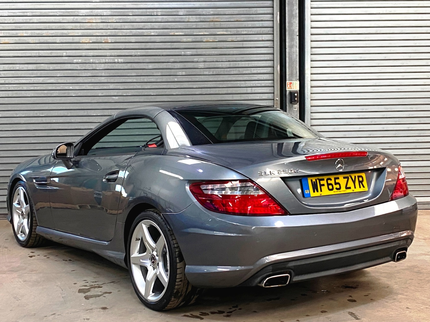 Used Mercedes-Benz SLK 2015 for sale - 77889335: Photo 11