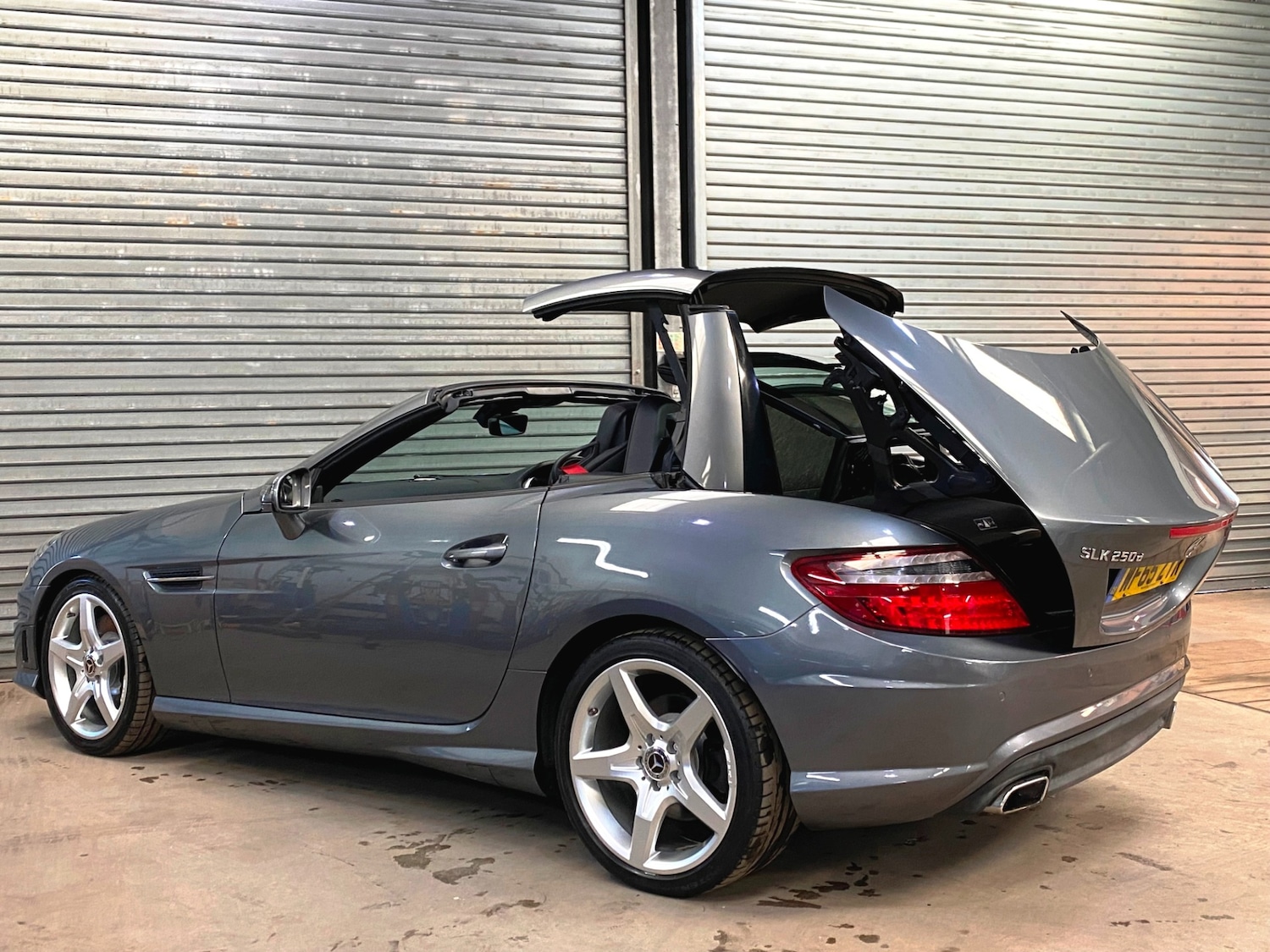 Used Mercedes-Benz SLK 2015 for sale - 77889335: Photo 7