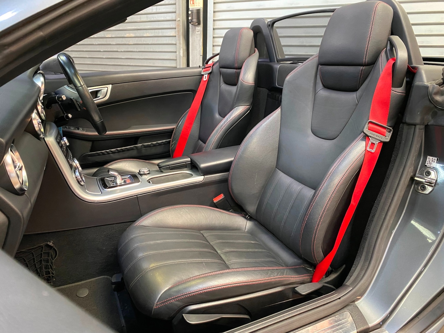 Used Mercedes-Benz SLK 2015 for sale - 77889335: Photo 8