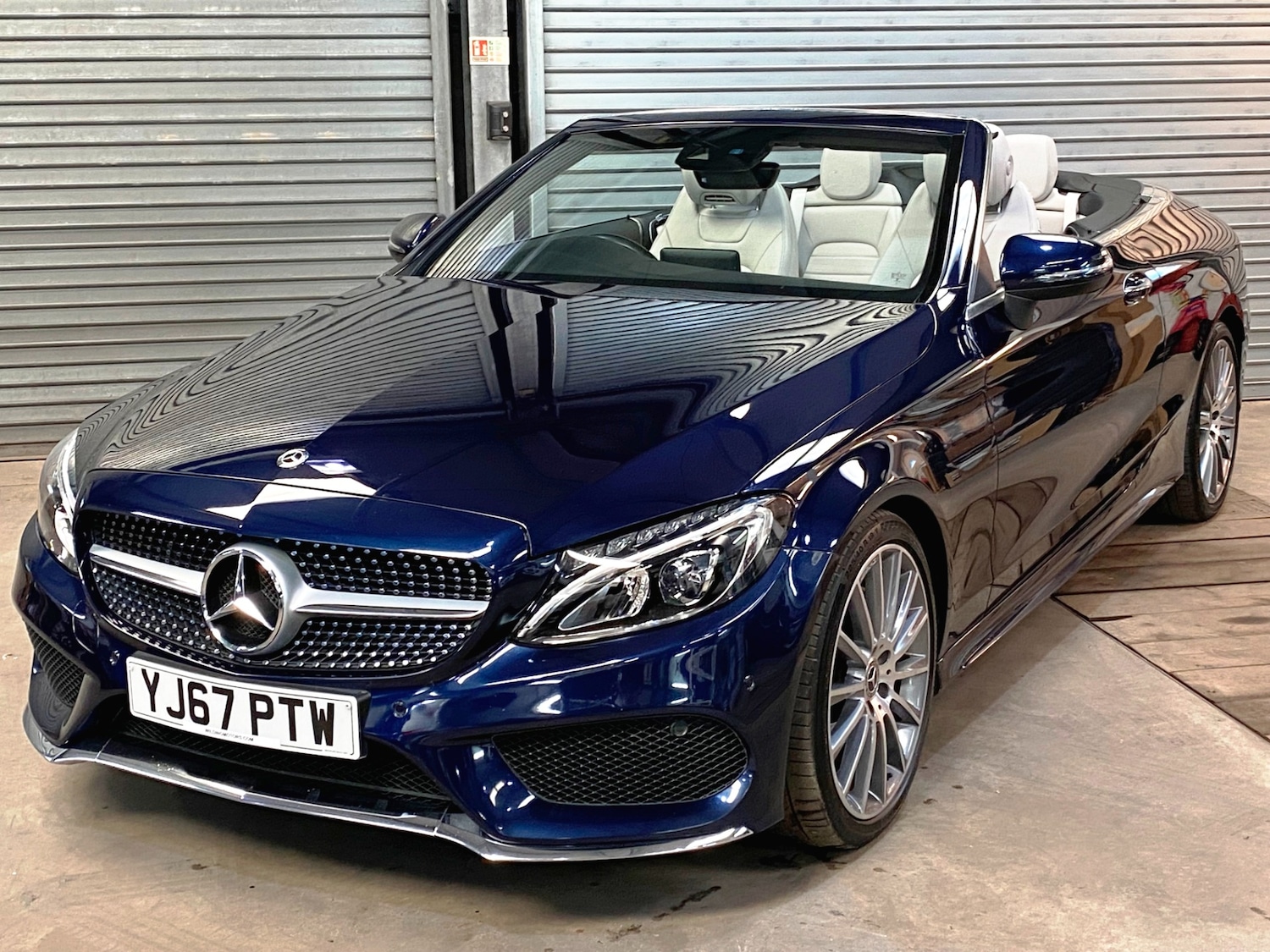 Used Mercedes-Benz C Class 2017 for sale - 76131055: Photo 3