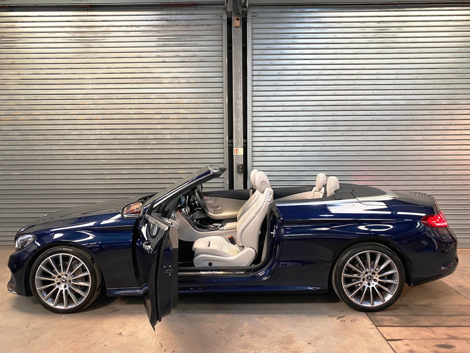 Used Mercedes-Benz C Class 2017 for sale - 76131055: Photo 7