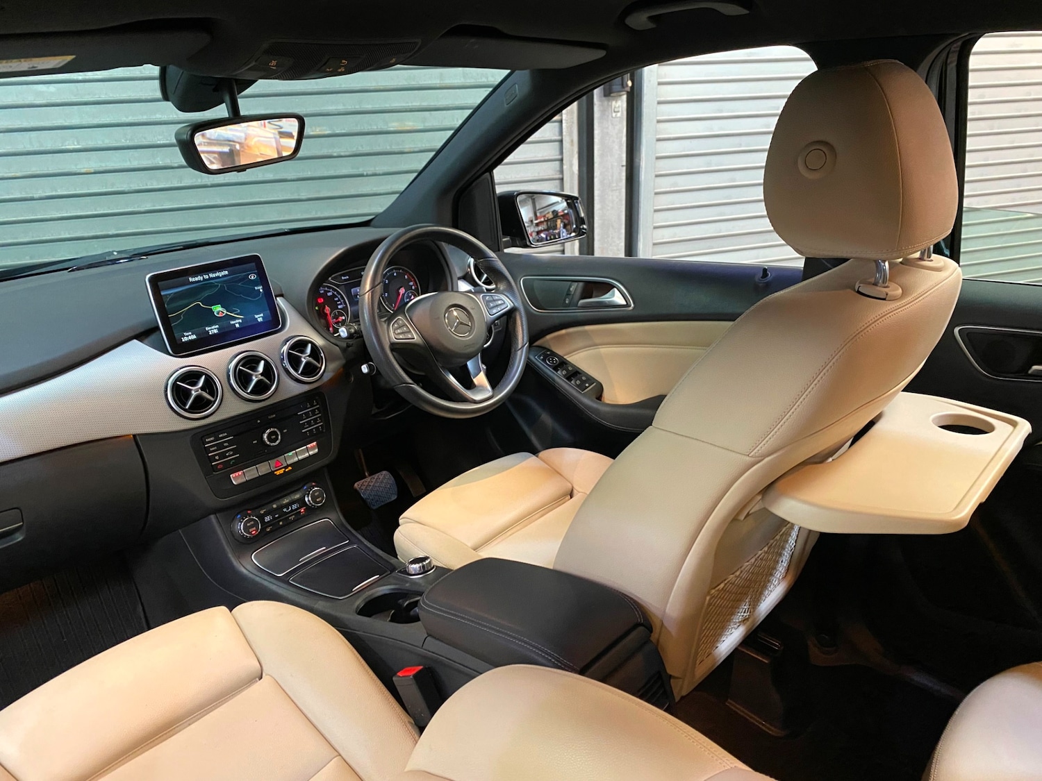 Used Mercedes-Benz B Class 2016 for sale - 76845084: Photo 2