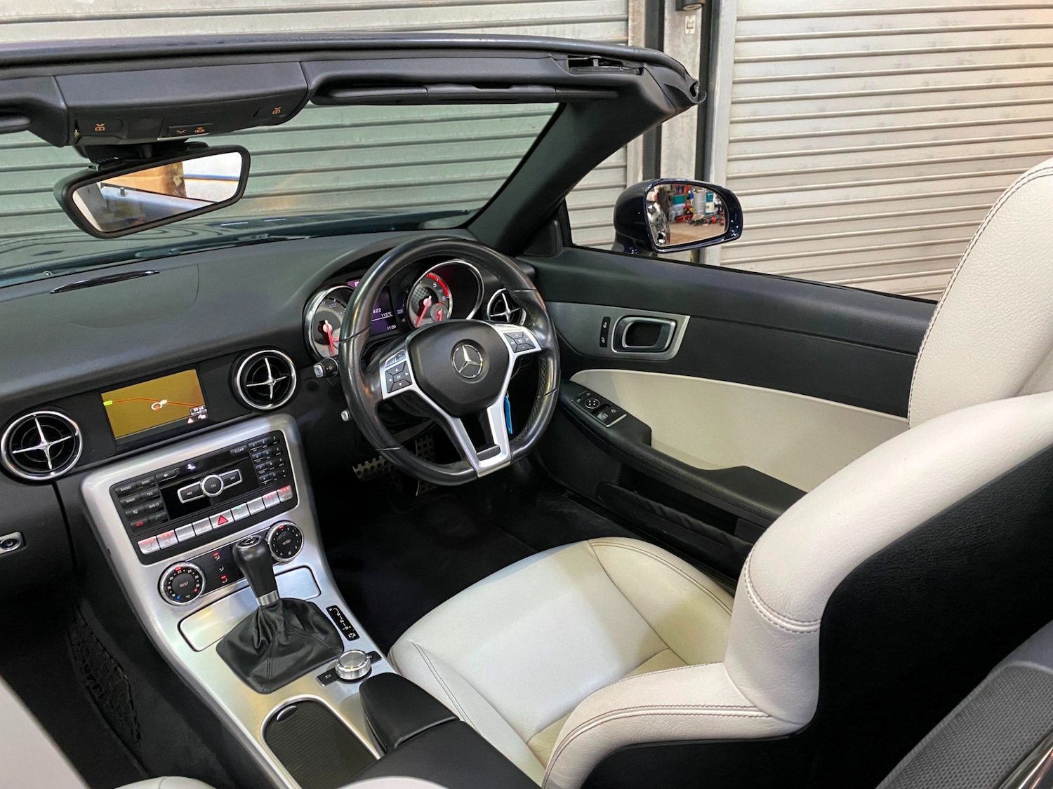 Used Mercedes-Benz SLK 2013 for sale - 77889366: Photo 2