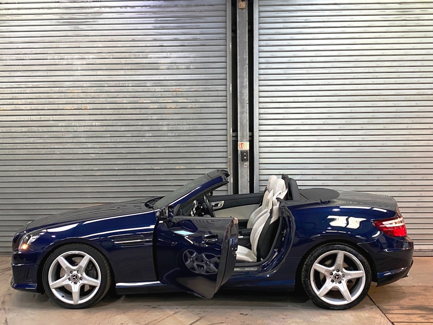 Used Mercedes-Benz SLK 2013 for sale - 77889366: Photo 5