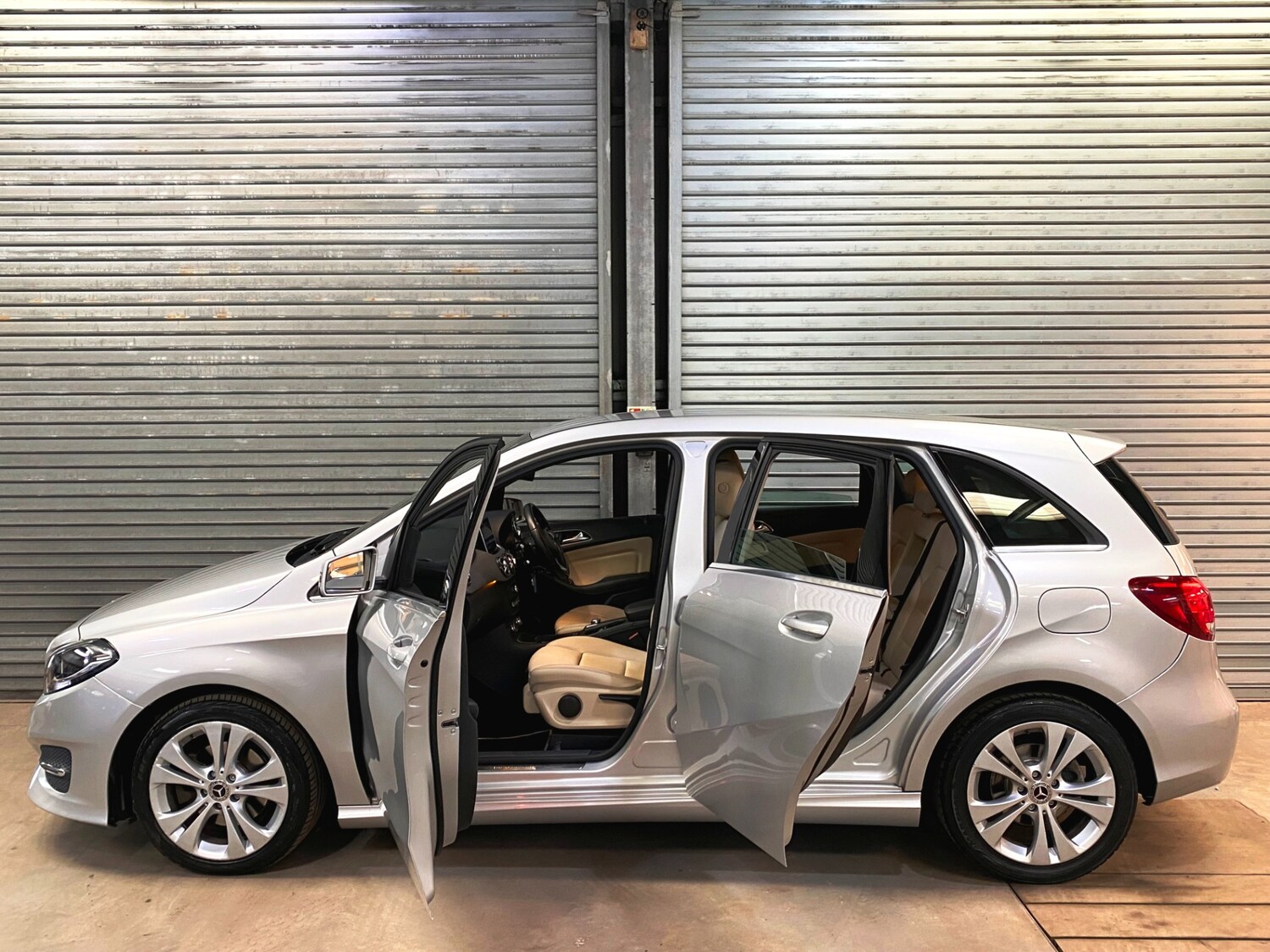 Used Mercedes-Benz B Class 2015 for sale - 78094561: Photo 9