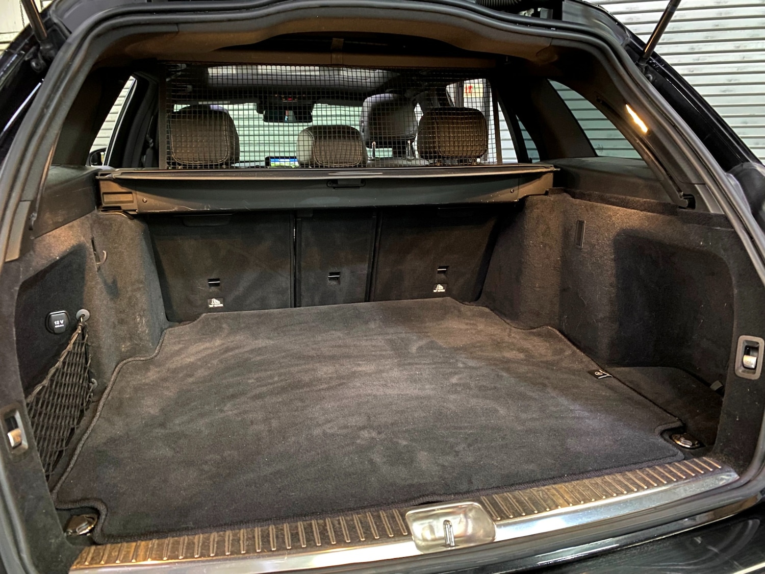 Used Mercedes-Benz C Class 2015 for sale - 76968944: Photo 13