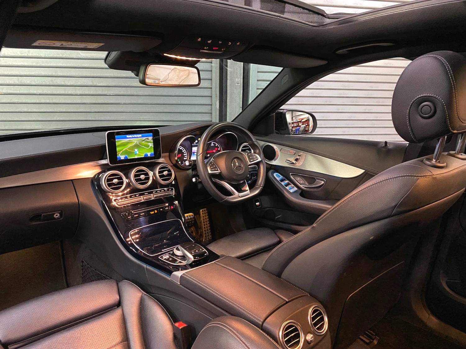 Used Mercedes-Benz C Class 2015 for sale - 76968944: Photo 2