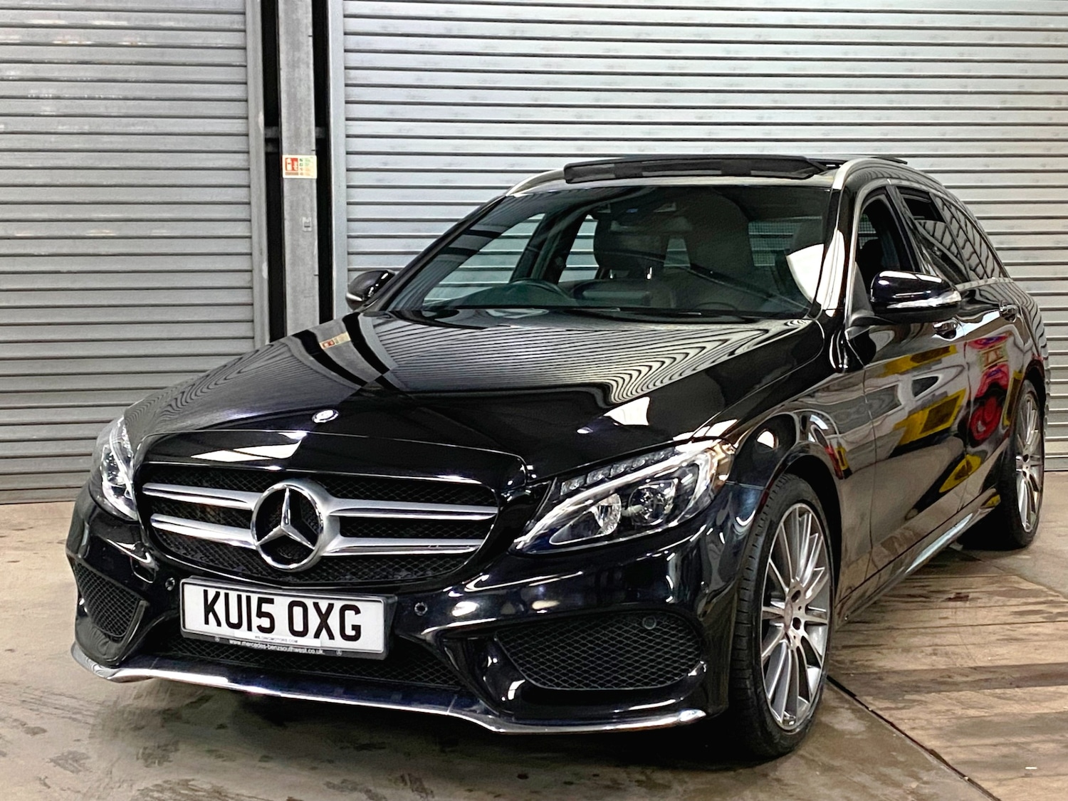 Used Mercedes-Benz C Class 2015 for sale - 76968944: Photo 3