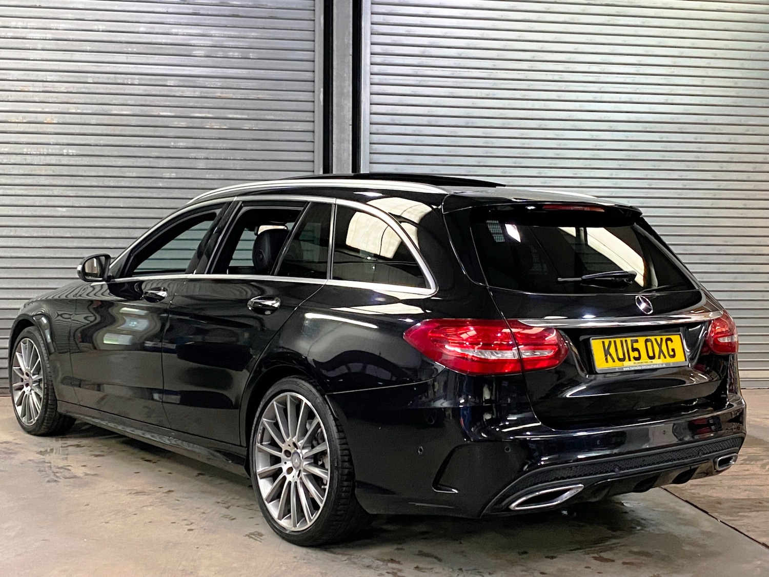 Used Mercedes-Benz C Class 2015 for sale - 76968944: Photo 5