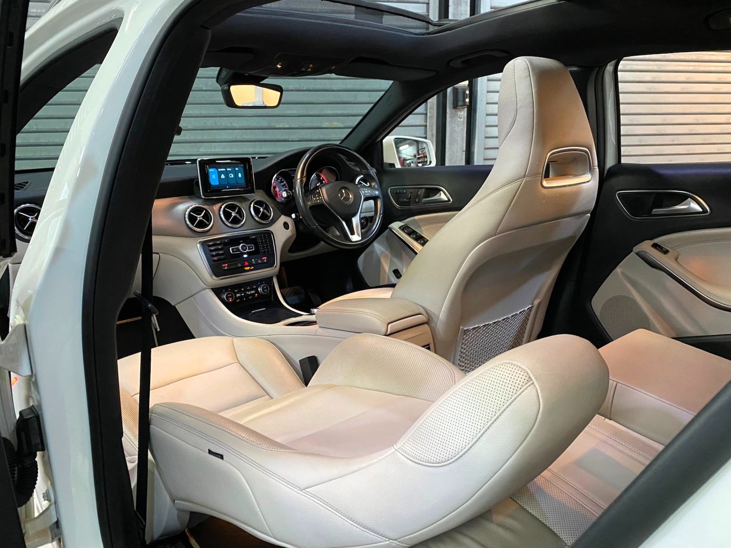 Used Mercedes-Benz GLA 2015 for sale - 77311394: Photo 4